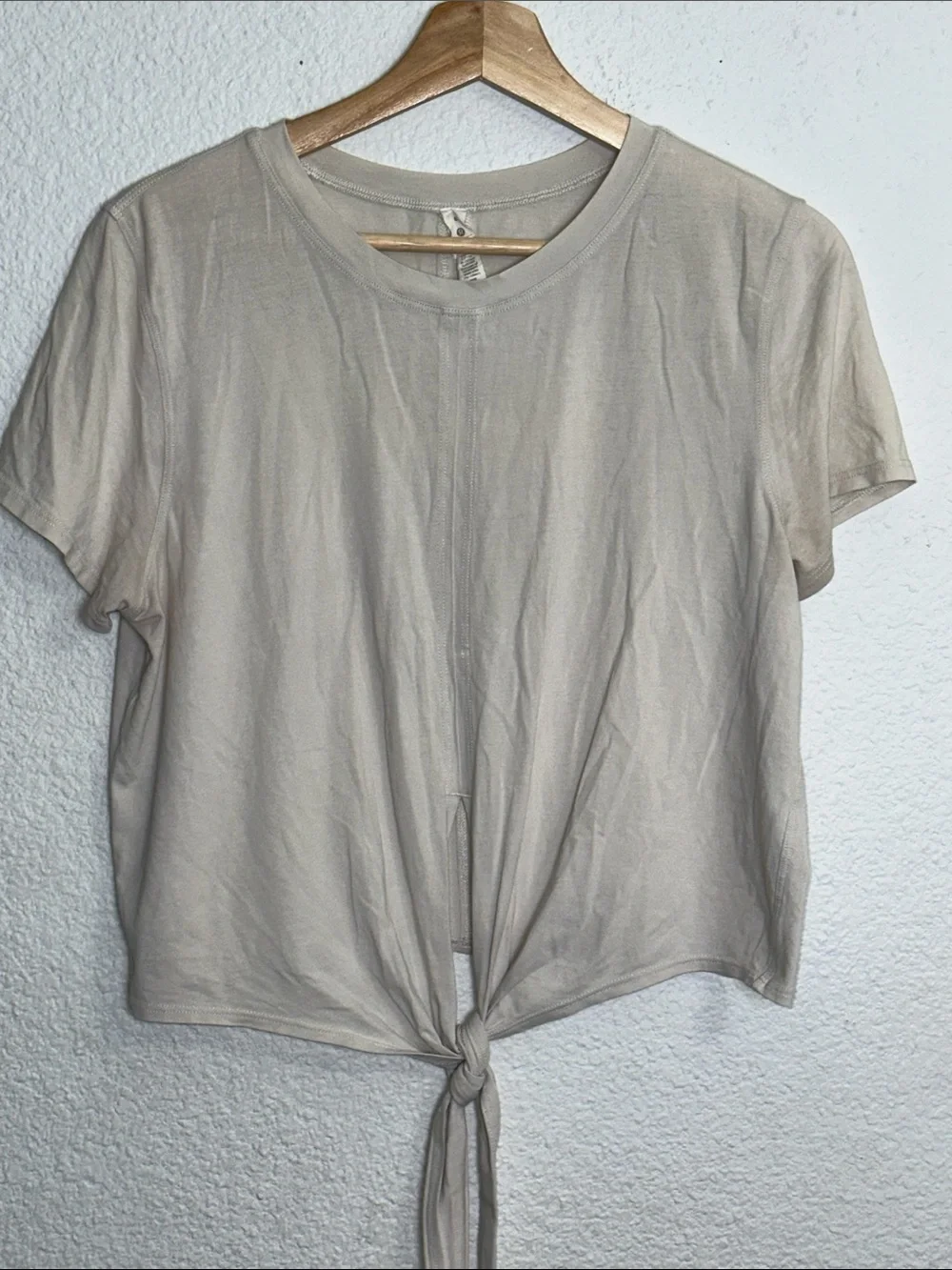 Lululemon Front Tie Short Sleeve Shirt Cream Womens Size‎ 8